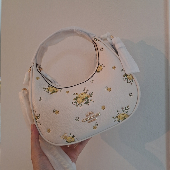 NWT Coach Carmen Mini Crossbody Bag With Floral Print CAK90 New Packaged
